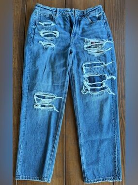 American Eagle Outfitters Mom Straight Ripped plaid patching Jeans